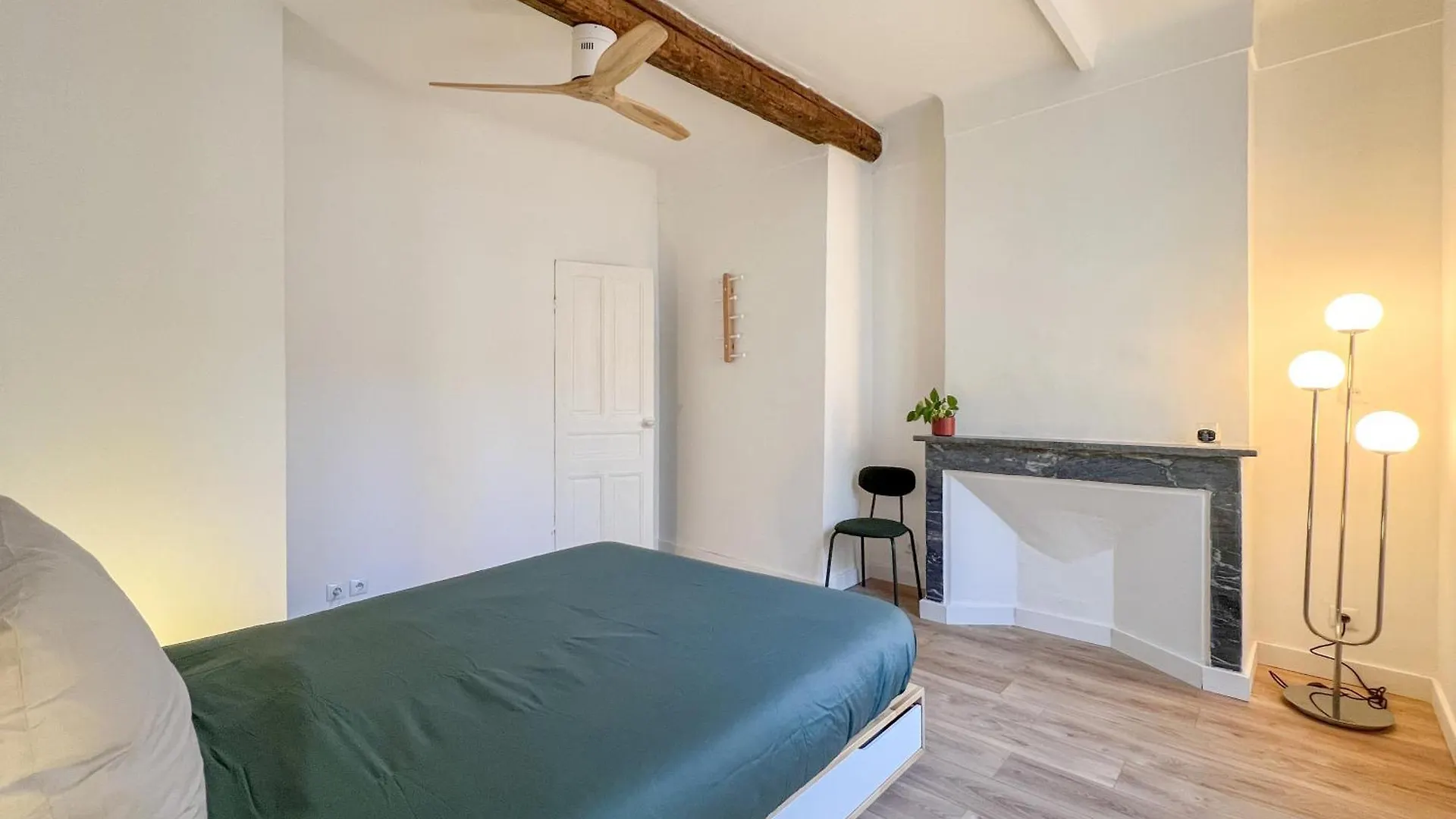 Le Mourillon - Rue Lamalgue - 4 Couchages - 200 Metres Des Plages - Wifi Toulon