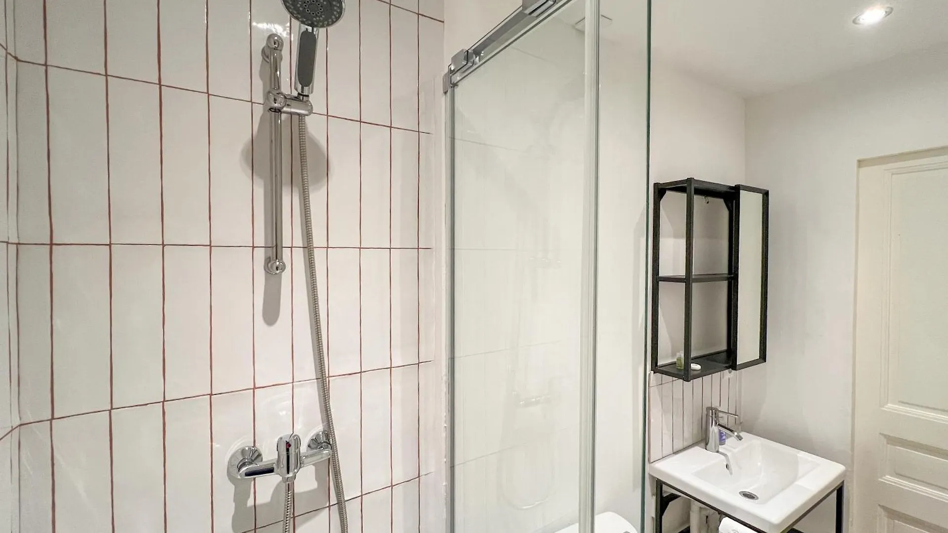 Le Mourillon - Rue Lamalgue - 4 Couchages - 200 Metres Des Plages - Wifi Toulon